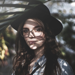 Lumini si umbre, Portret