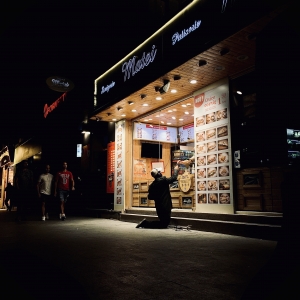 Mana intinsa, care nu spune o poveste, nu primeste pomana !