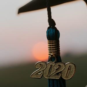 Către noi începuturi