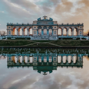 Gloriette, la apus 